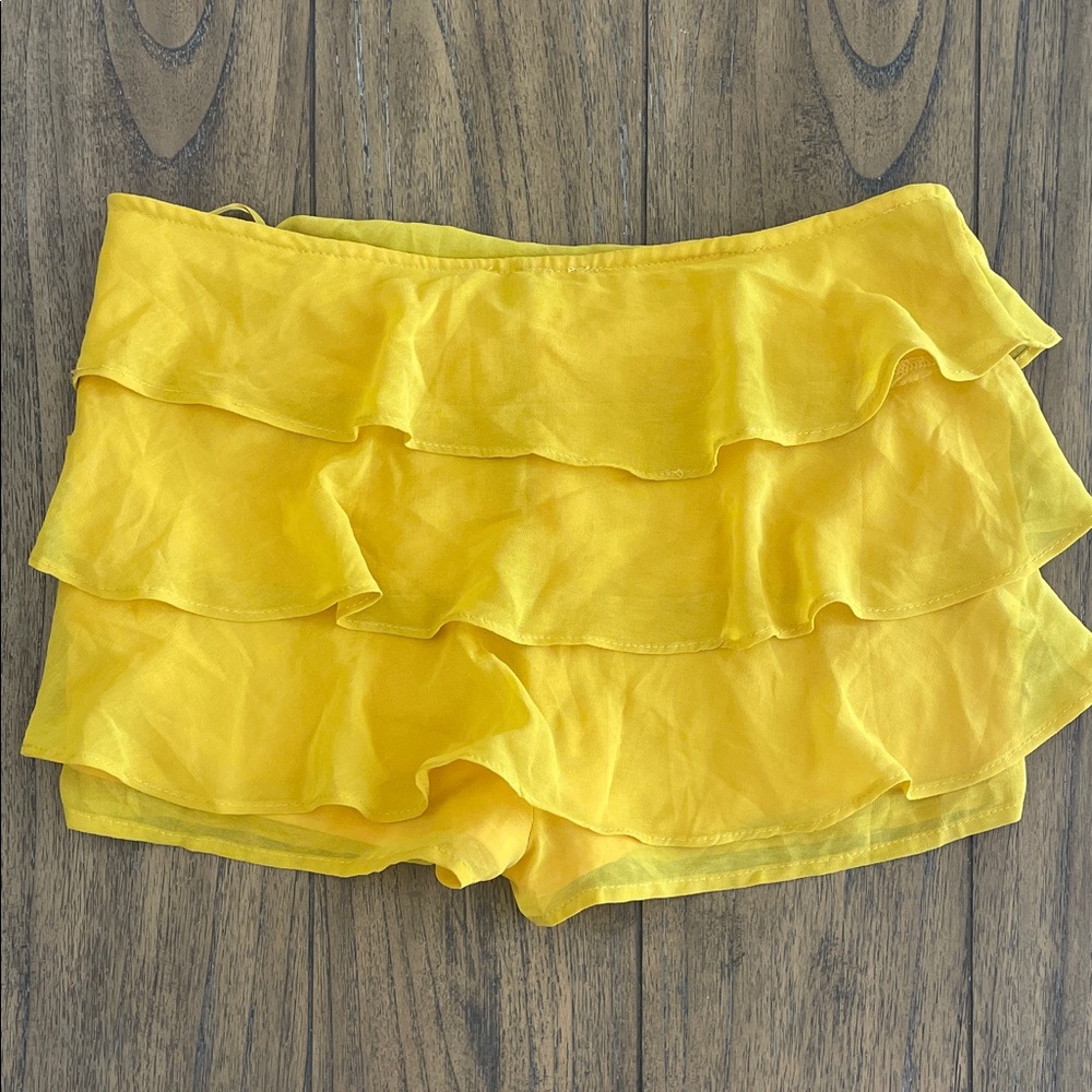 Giani Bini Yellow Mustard Ruffle Women's Shorts XS